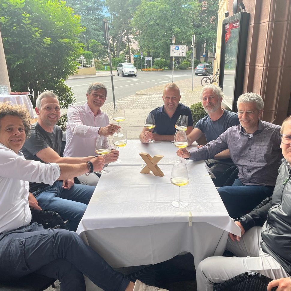 AsiX ist ein eigenes Unternehmen